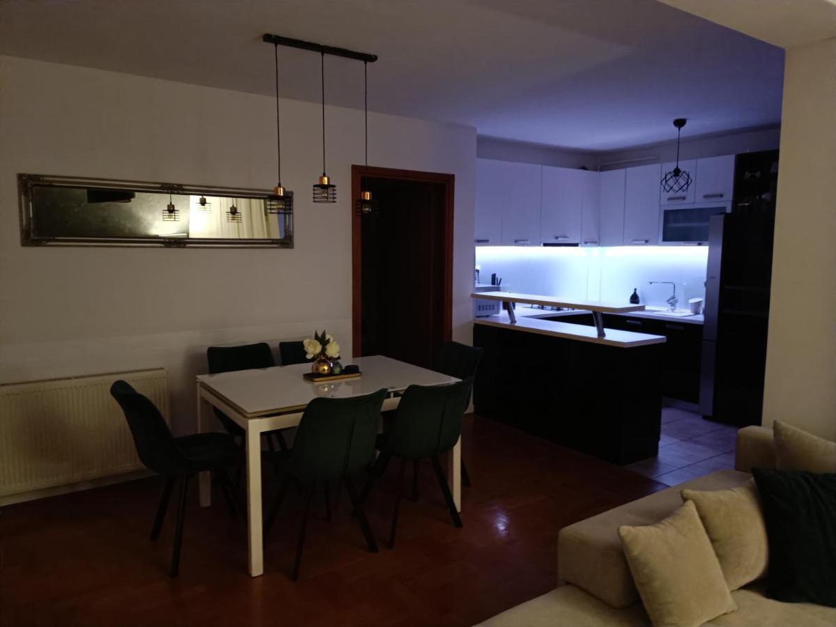 Arena Apartment Osijek Ngoại thất bức ảnh