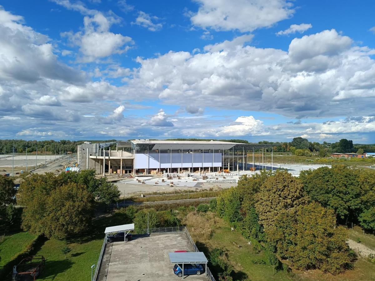 Arena Apartment Osijek Ngoại thất bức ảnh